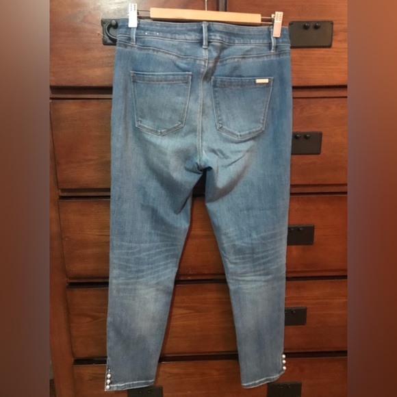 Mid Rise Skinny Crop w Pearl Ankle Accents, White House Black Market Size 4 - Picture 4 of 7
